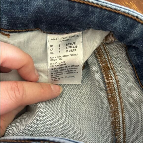 American Eagle distressed hi rise jeggings next level stretch size 2 85% cotton - Picture 3 of 9